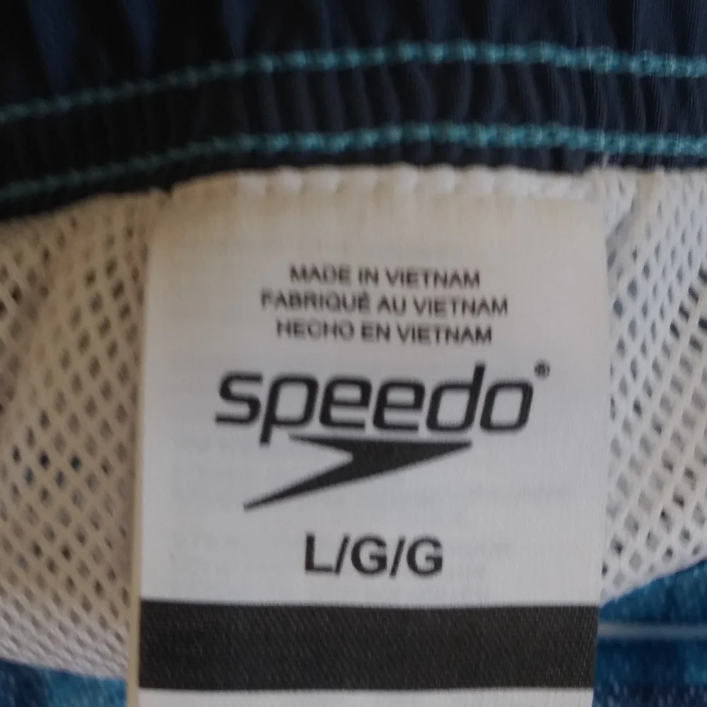 Men's Speedo swim trunks sz large